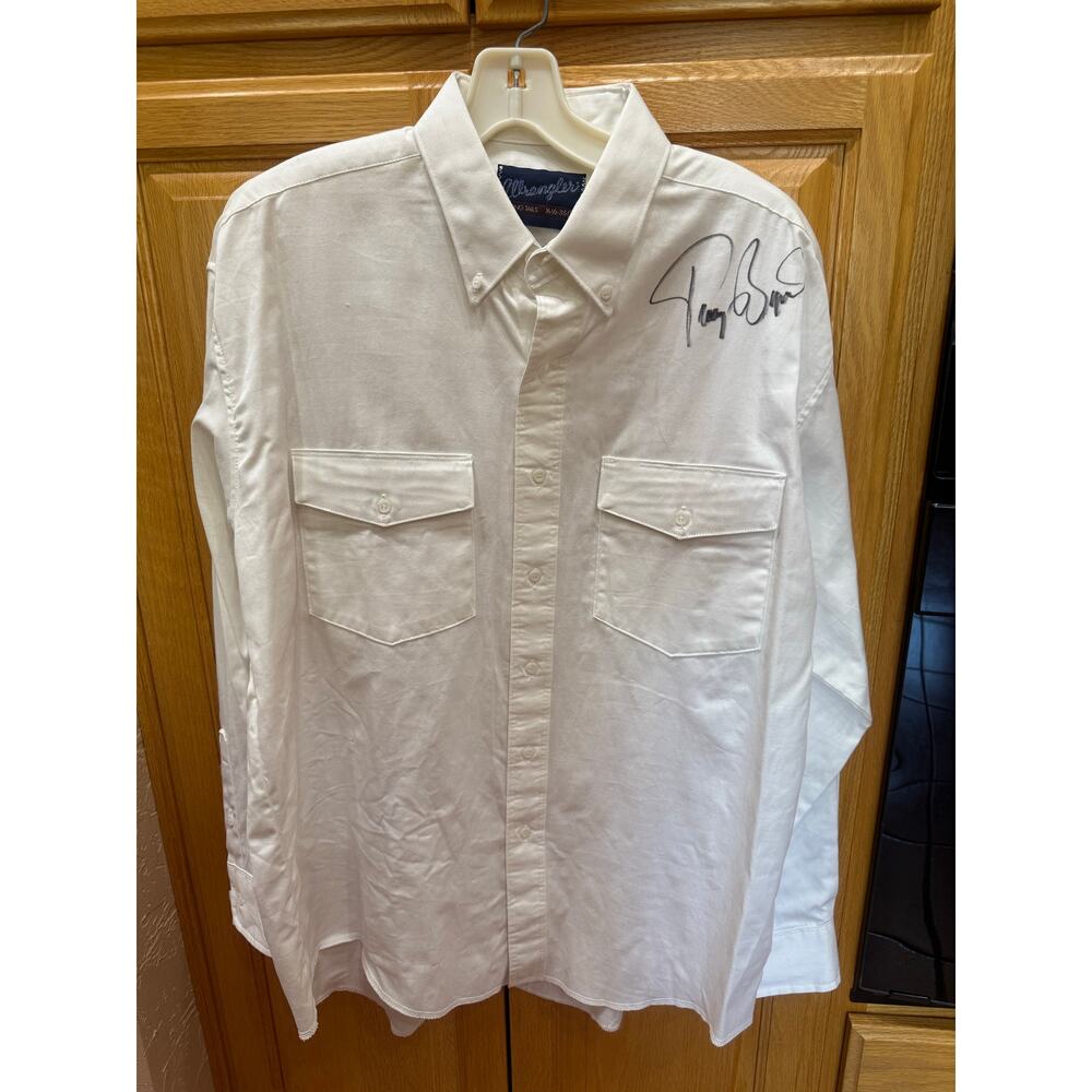 Custom autographed by Tracy Byrd Wrangler white shirt, 16.5 neck, 35 sleeves, L